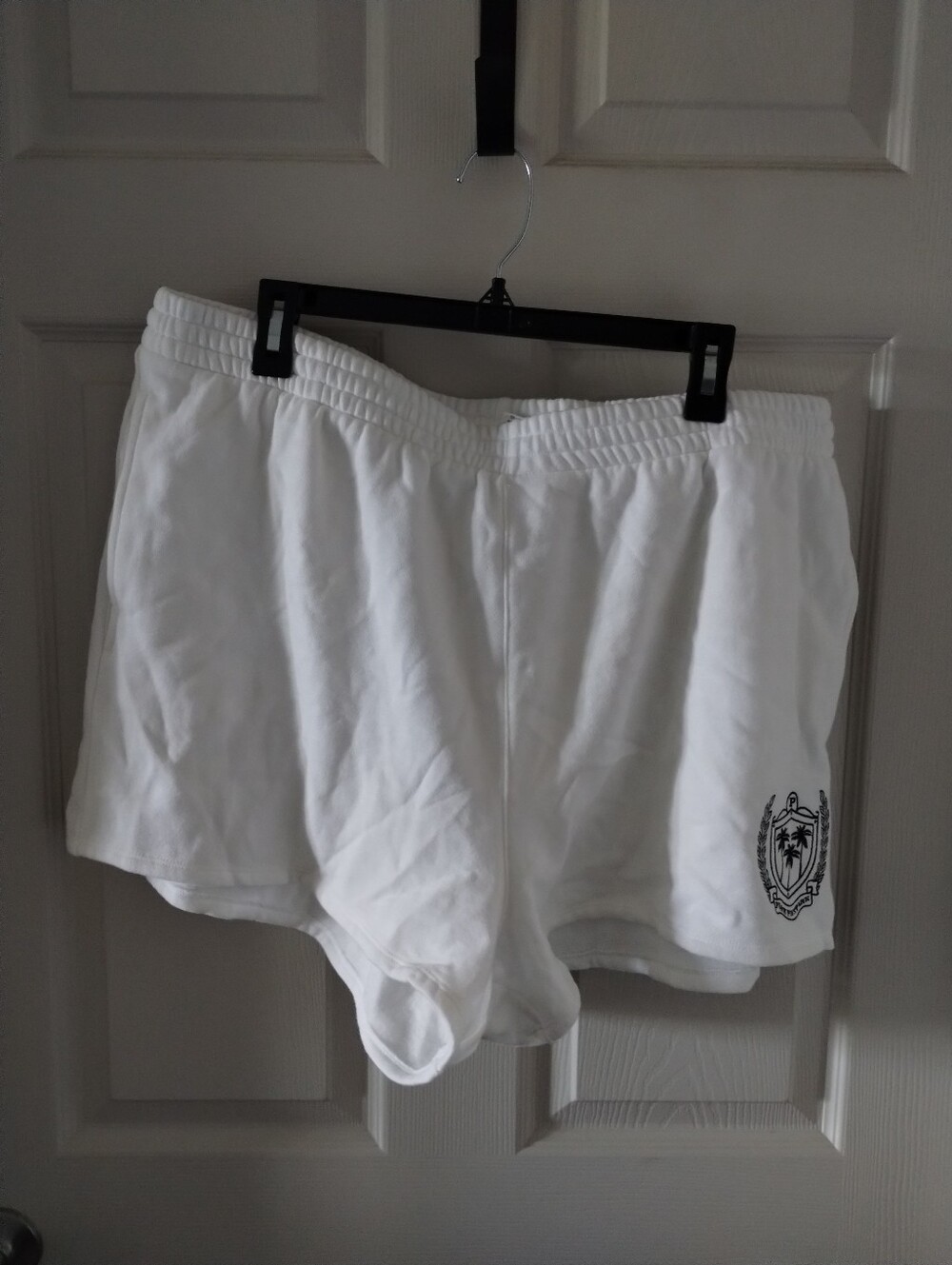 PINK Victoria's Secret White Ivy Fleece Sweat Shorts Size XXL NWT